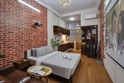 Deluxe Studio — V Living - Hidden Gem in District 1 & Free Laundry