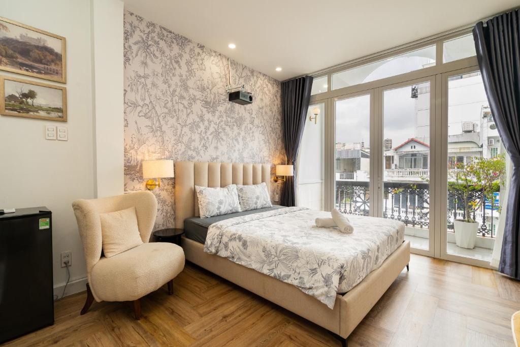 V Living - Hidden Gem in District 1 & Free Laundry – Ho Chi Minh City