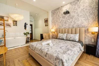 V Living - Hidden Gem in District 1 & Free Laundry – Photos 13